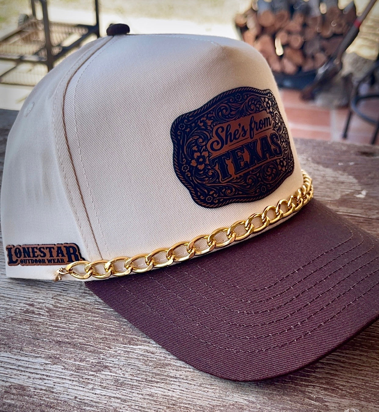 Brown/Cream-She's from Texas smooth buckle with Cap Chain (mystery cap chain)